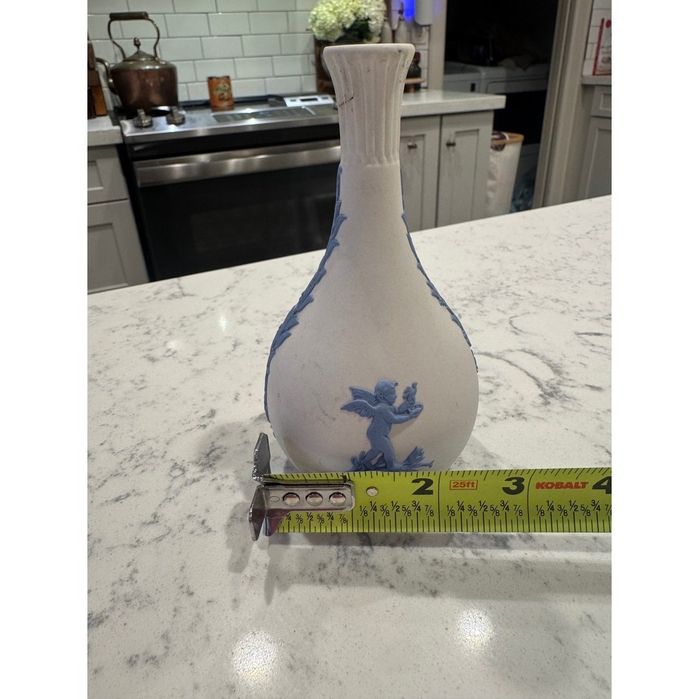 Wedgwood Jasperware Blue White Cherub Bud Vase Made in England 5.25 Inch Vintage - Picture 7 of 7